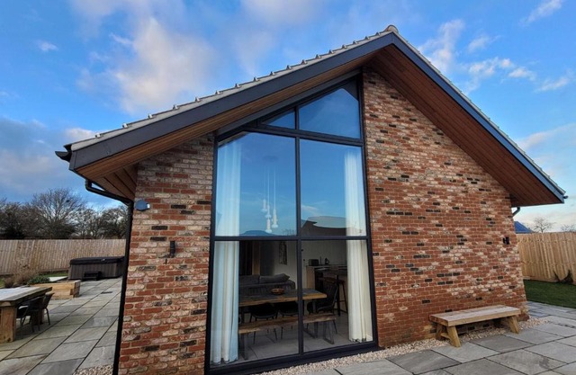 Castle Hill Barn, Ashlin Farm Barns