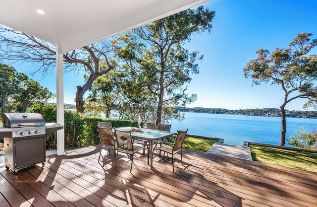 Catalina Bay - Absolute Lakefront - Private Jetty