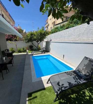 Caza pool Glyfada