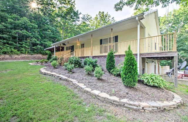 Cedar Mountain House on 12 Acres - Near Trails!