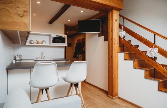 Center City Charming Loft Apartment