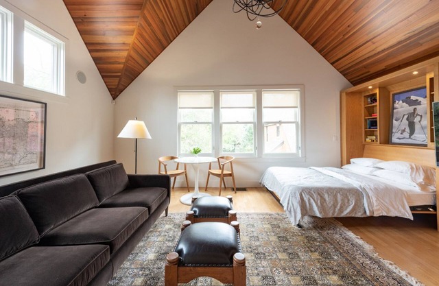 Central Austin Luxury Loft - Completely Private