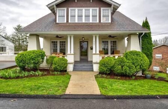Central Charleston Craftsman