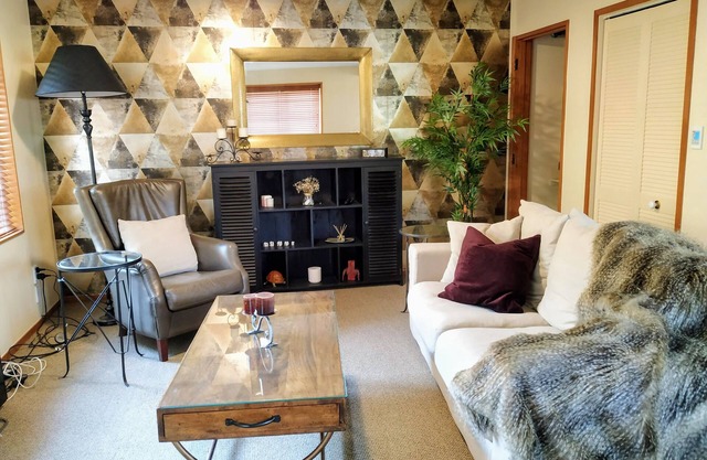 Central cosy Villa, 2 mins walk to town