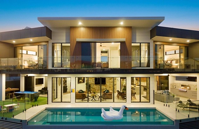 CENTRAL LOCATION FOR LUXURY VACATION