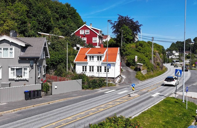 Central residence in Arendal with boat and mooring!