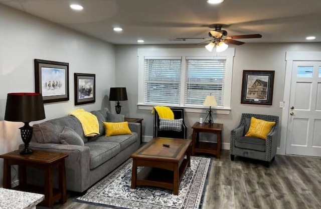 Central Retreat C, NEW Family and Pet Friendly