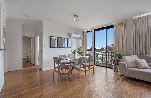 Central Urban Nest with Pool