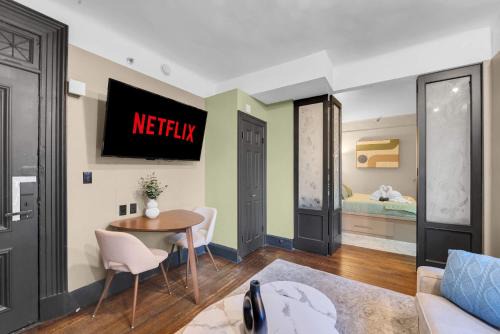 Centrally Located APT in NYC Walk to Time Square