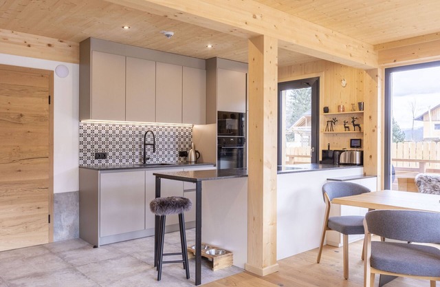 Chalet # 7b with sauna & pool