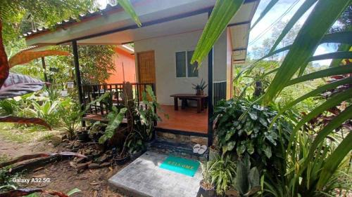 Chalee Guest House
