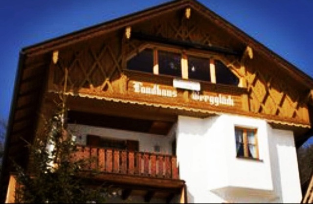 Chalet '1a Alpen Panorama Hütte' with Mountain View, Private Loggia and Wi-Fi