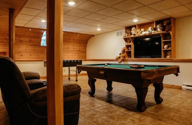 Chalet Alpin Walk to Lake and Beach with Spa and BBQ