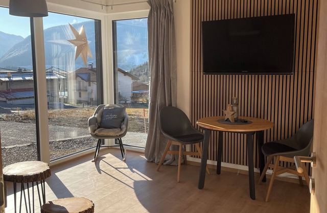 Chalet apartment with panoramic mountain views at the foot of the Zugspitze