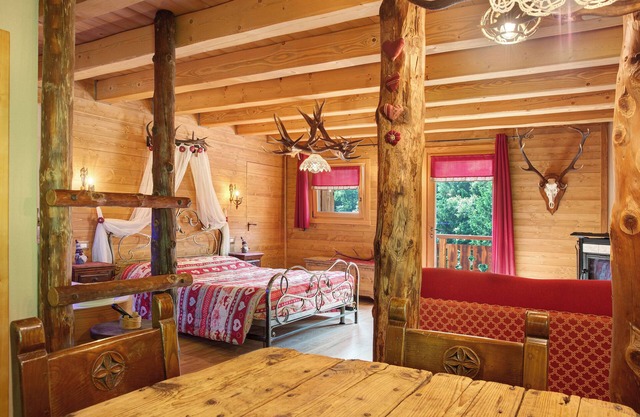 Chalet 'Appartamento' with Mountain View, Private Garden and Balcony