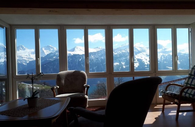 Chalet Bellevue mountain and lake view