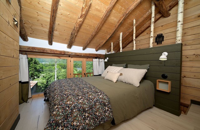 Chalet "Cabanelise" with Mountain View & Private Terrace
