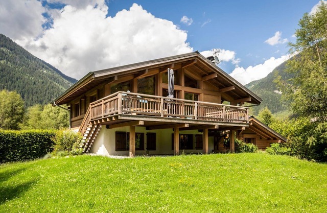 Chalet du Bois-Superb 4 bedroom chalet completely renovated and ideally located