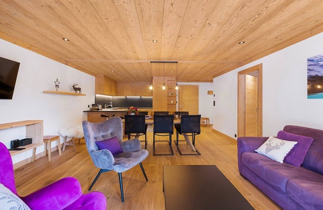 Chalet Larchwood by Mrs Miggins 2