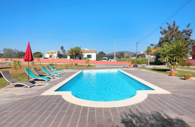 Chalet "Mobile Home 2 - Olhão" with Mountain View, Shared Pool & A/C