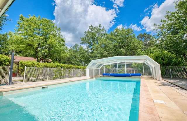 Chalet Rapiette – wheelchair accessible, shared heated pool, Périgord Noir