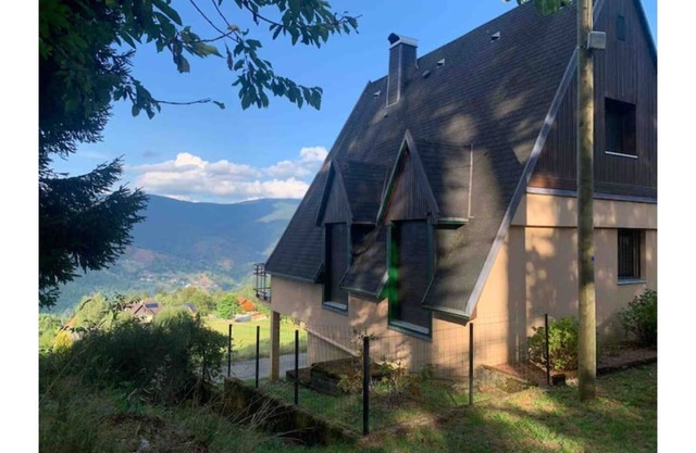 Chalet-style house in the heart of nature