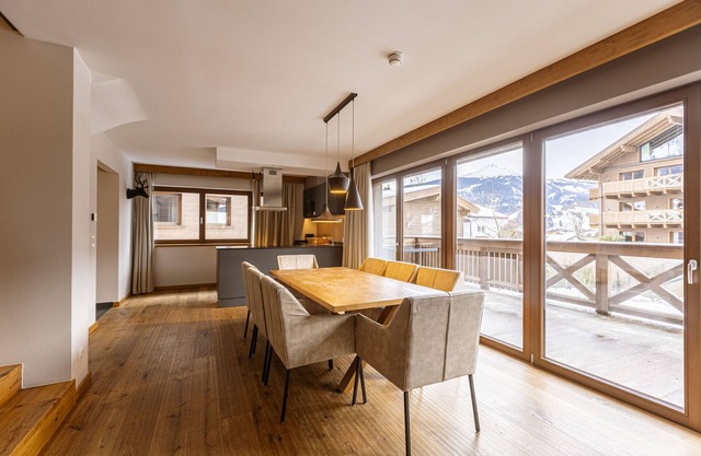 Chalet with 4 bedrooms