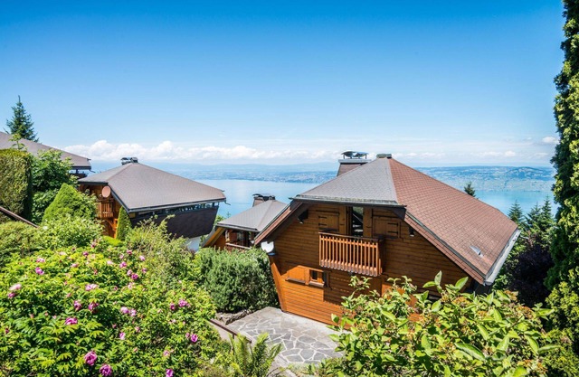 Chalet with a view over Lake Geneva