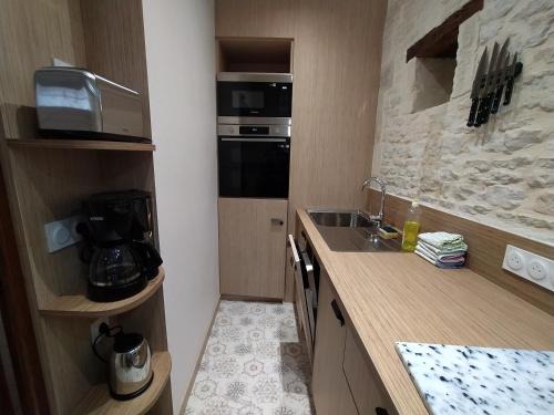 Chambres Résidentielles avec cuisine au Manoir de Mathan à Crépon 5 mn D'Arromanches et 10 mn de Bayeux
