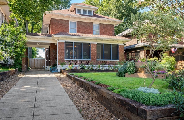 Chantilly Century House I 1920s Gatsby's Glamour Manor