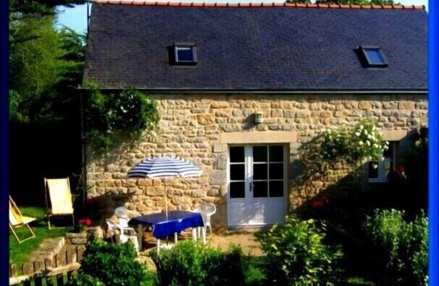 Character cottage with stone Loctudy classified Clévacances