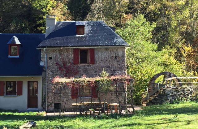 Character house built in an old mill - sleeps 6 2 large bedrooms
