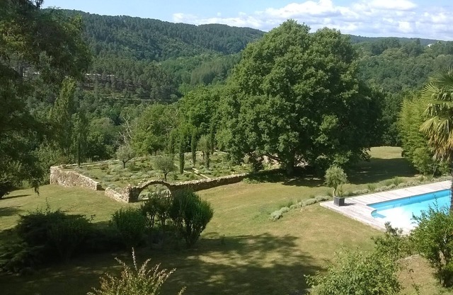 Character house in Ardèche with swimming pool, sauna and cinema