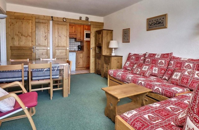 Charmant 2 Pièces Méribel, Skis aux Pieds, WIFI, Animaux Admis - FR-1-182-135