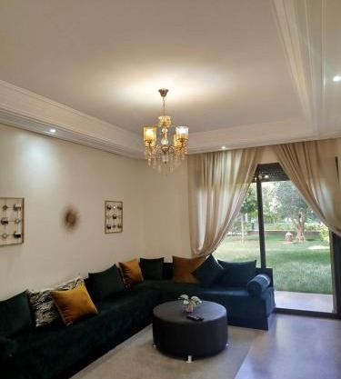 charmant appartement avec grande piscine & terrasse