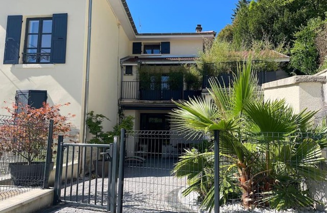 Charmant appartement en pierres
