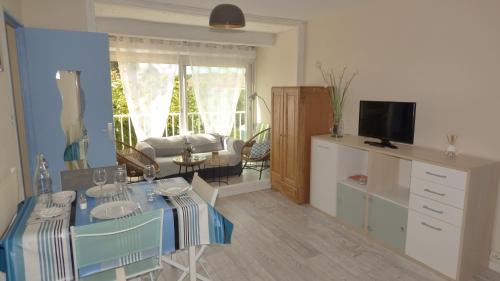 Charmant T2, cabine, parking, Les Balcons de la Méditerranée, Narbonne Plage
