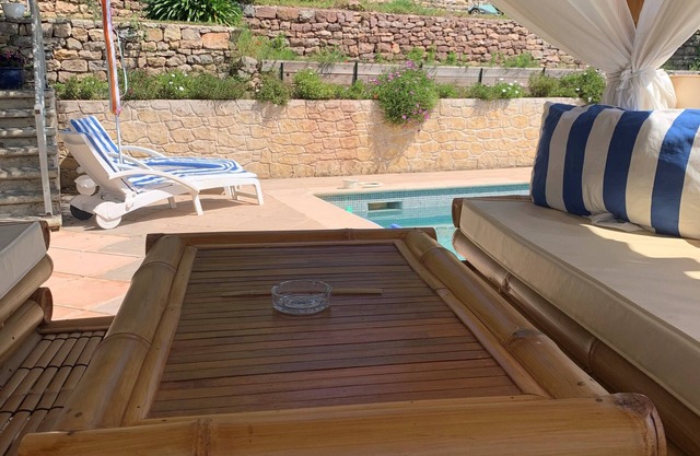 CHARMING CHALET WITH ANY COMFORT WITH POOL AND PRIVATE TERRACE