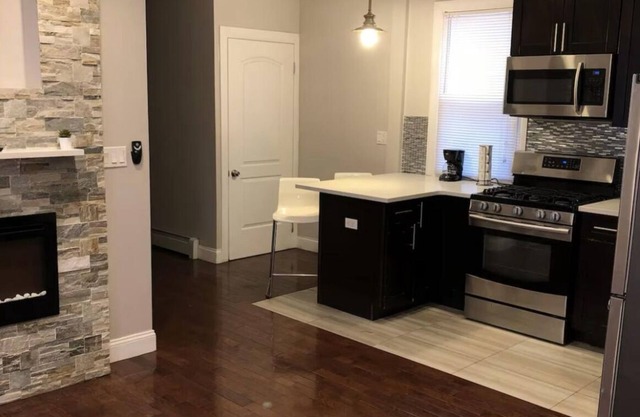 Charming 1-bedroom apartment in Queens with WiFi and AC