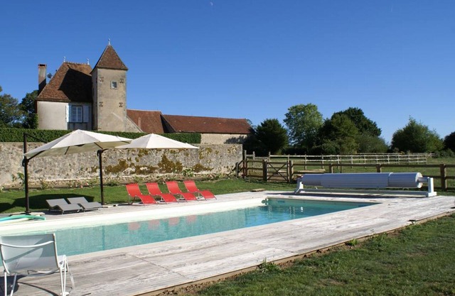 Charming 15th-Century House with Pool, Garden, and Family Amenities Near Tronçais Forest