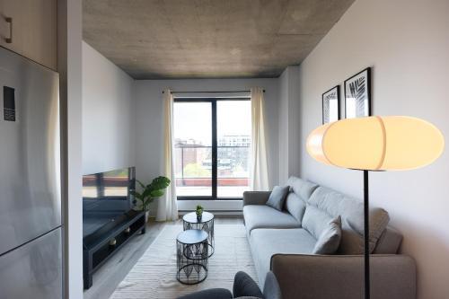 Charming 1BR Old Port - Sofa Bed - Balcony with City View