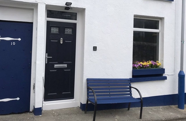 Charming 2-bed Cottage in town centre