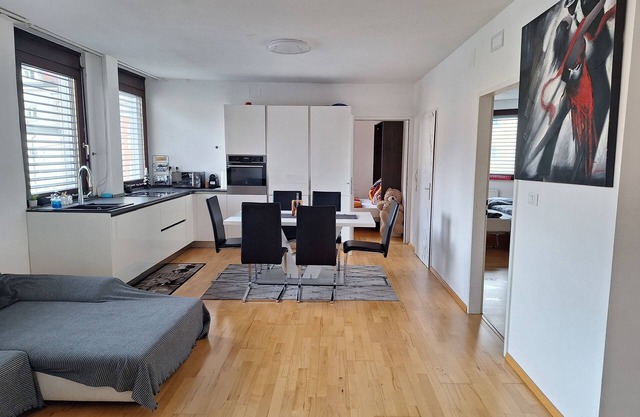 Charming 2-bedroom apartment in lovely Innsbruck with WiFi