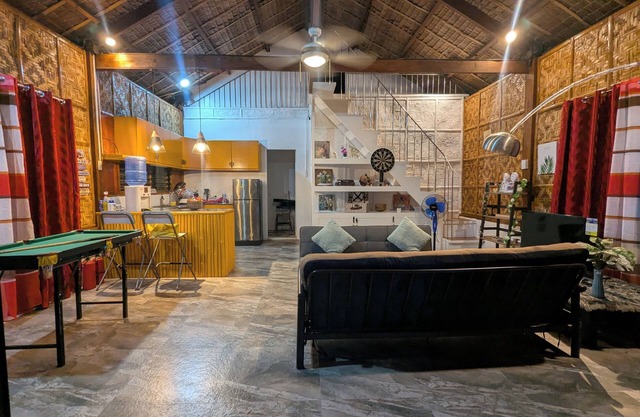 Charming 2-bedroom beach house with AC, WiFi in delightful Bacong