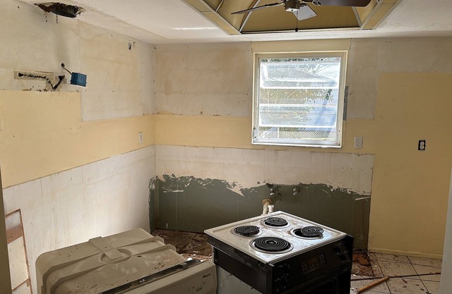 Charming 2-bedroom house with WiFi, AC in tranquil Edgewater
