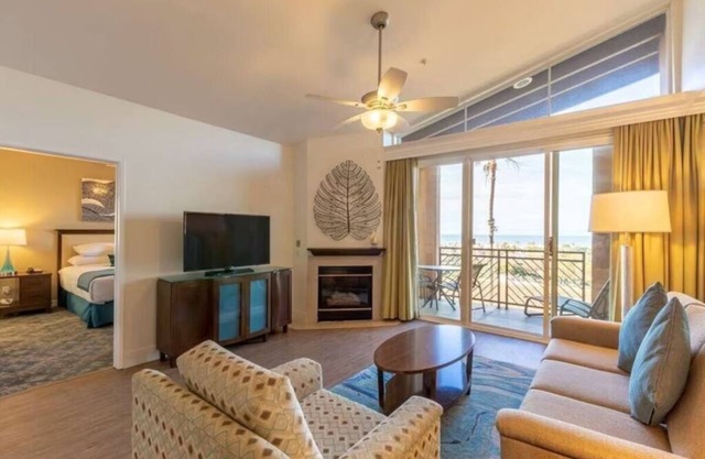 Charming 2-bedroom resort in wonderful Carlsbad with a view of the flower fields
