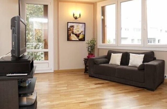 Charming 2 rooms at Buttes Chaumont (Paris 19th)