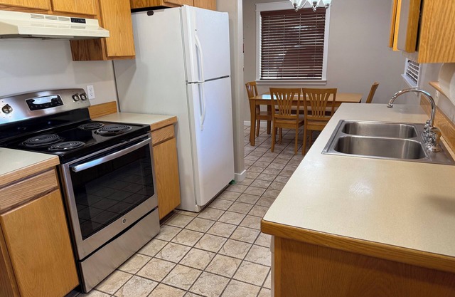 Charming 3-bedroom house in welcoming Coos Bay with WiFi