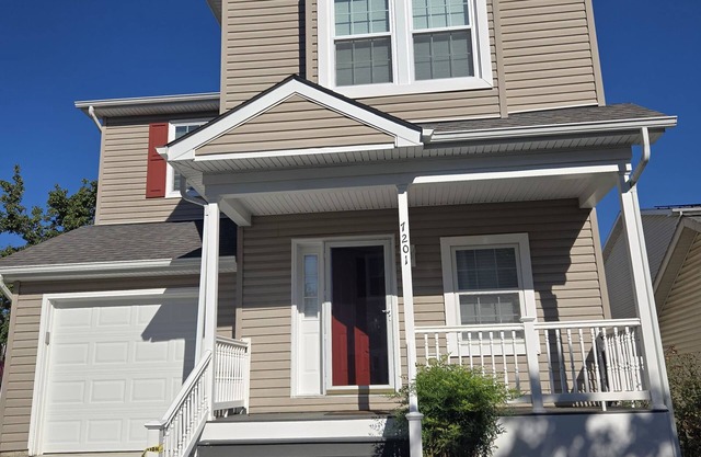 Charming 3-bedroom house with vaulted ceiling and basement in Elkridge