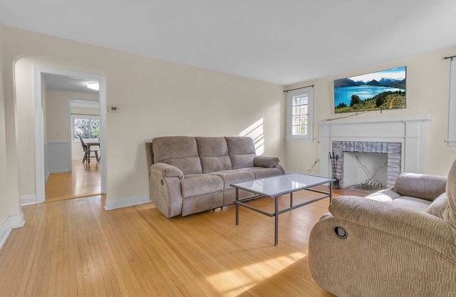 Charming 3-bedroom house with AC and WiFi in tranquil Bowmansville